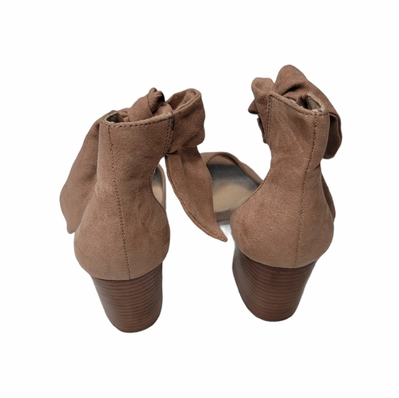 Design Lab Block Heel Ankle Strap Sandals Size 8 - Picture 3 of 6